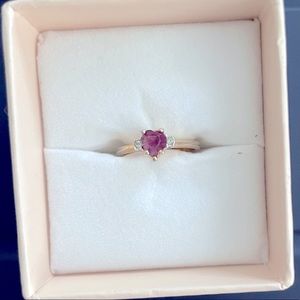 Amethyst and diamond gold heart shaped ring